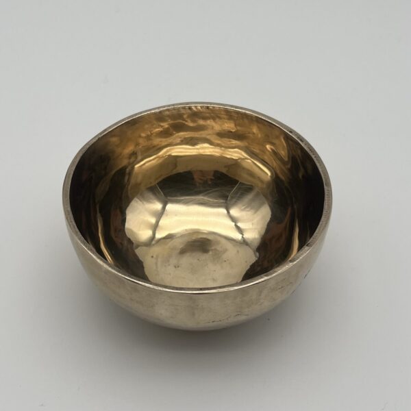 Klangschale in goldener Optik 12 cm 380 g. Grundton 486,33 Hz
