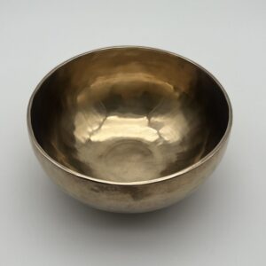 Klangschale in goldener Optik 16 cm 723 g Grundton 304,69 Hz