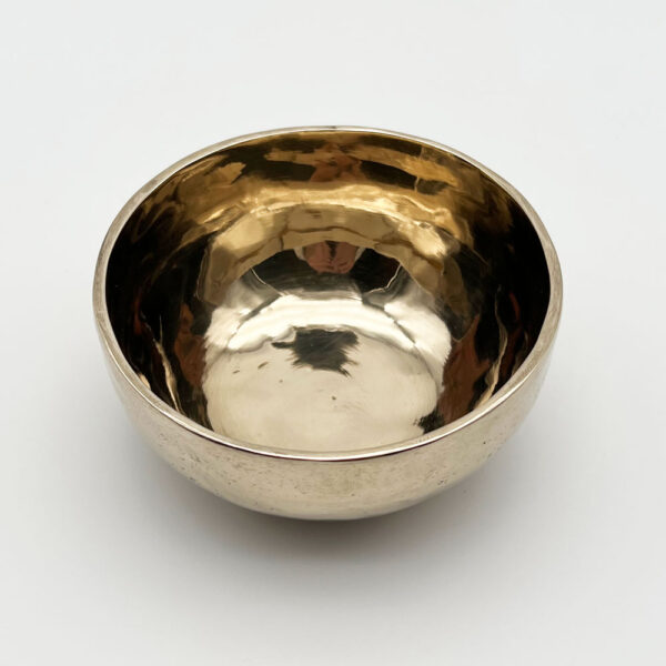 Klangschale in goldener Optik 12 cm 325 g. Grundton 465,82 Hz.
