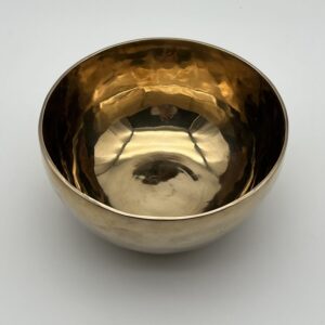 Klangschale in goldener Optik 18 cm 989 g Grundton 210,94 Hz