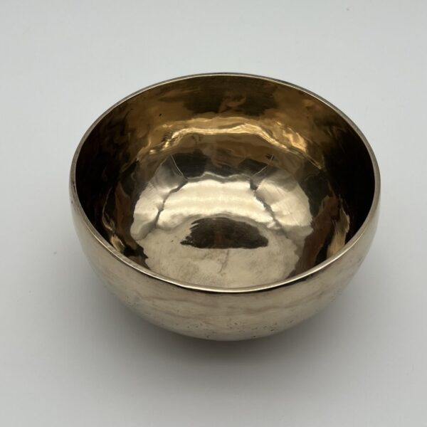 Klangschale in goldener Optik 16 cm 716 g. Grundton 292,97 Hz.