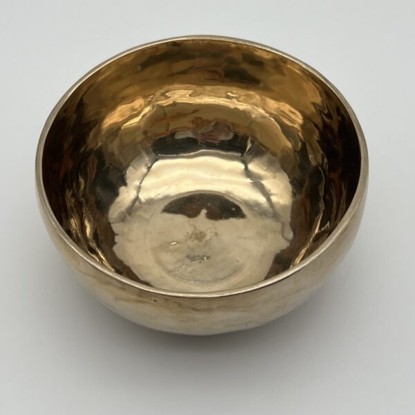 Klangschale in goldener Optik 16 cm 893 g. Grundton 288,57 Hz.