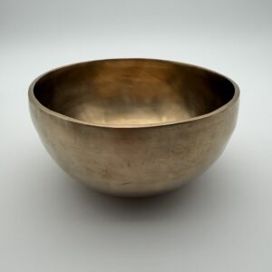 Klangschale in Antiker Optik, 18 cm, 925 g., 249,02 Hz.